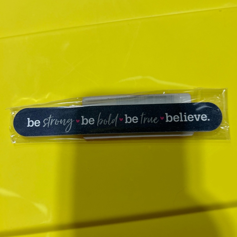 New in package nail file